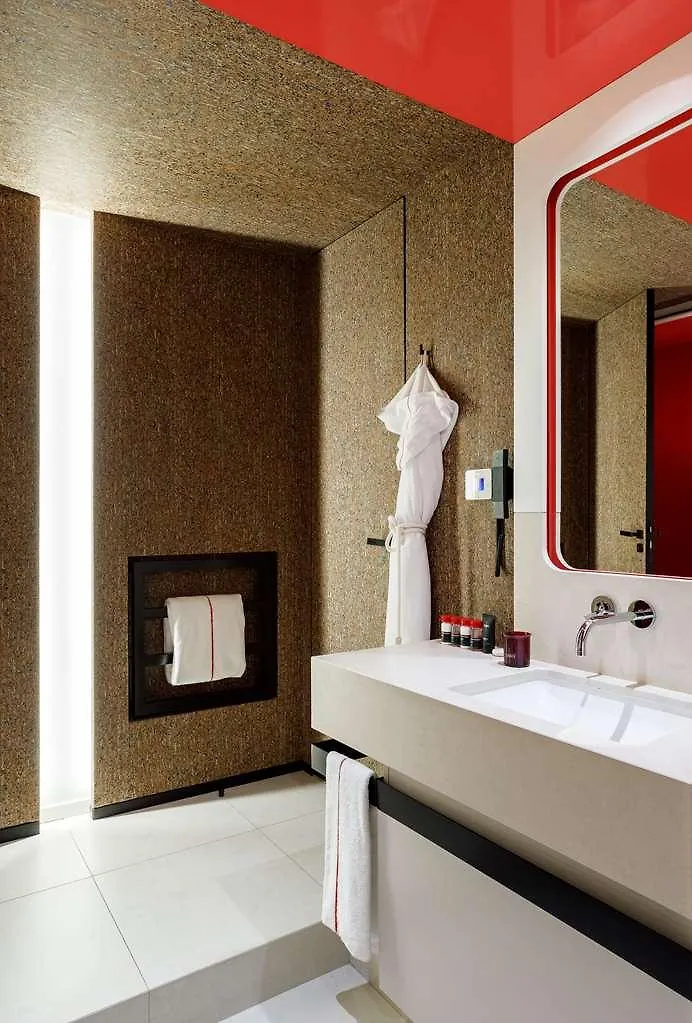 Experimental Marais Hotel Paris 5*,